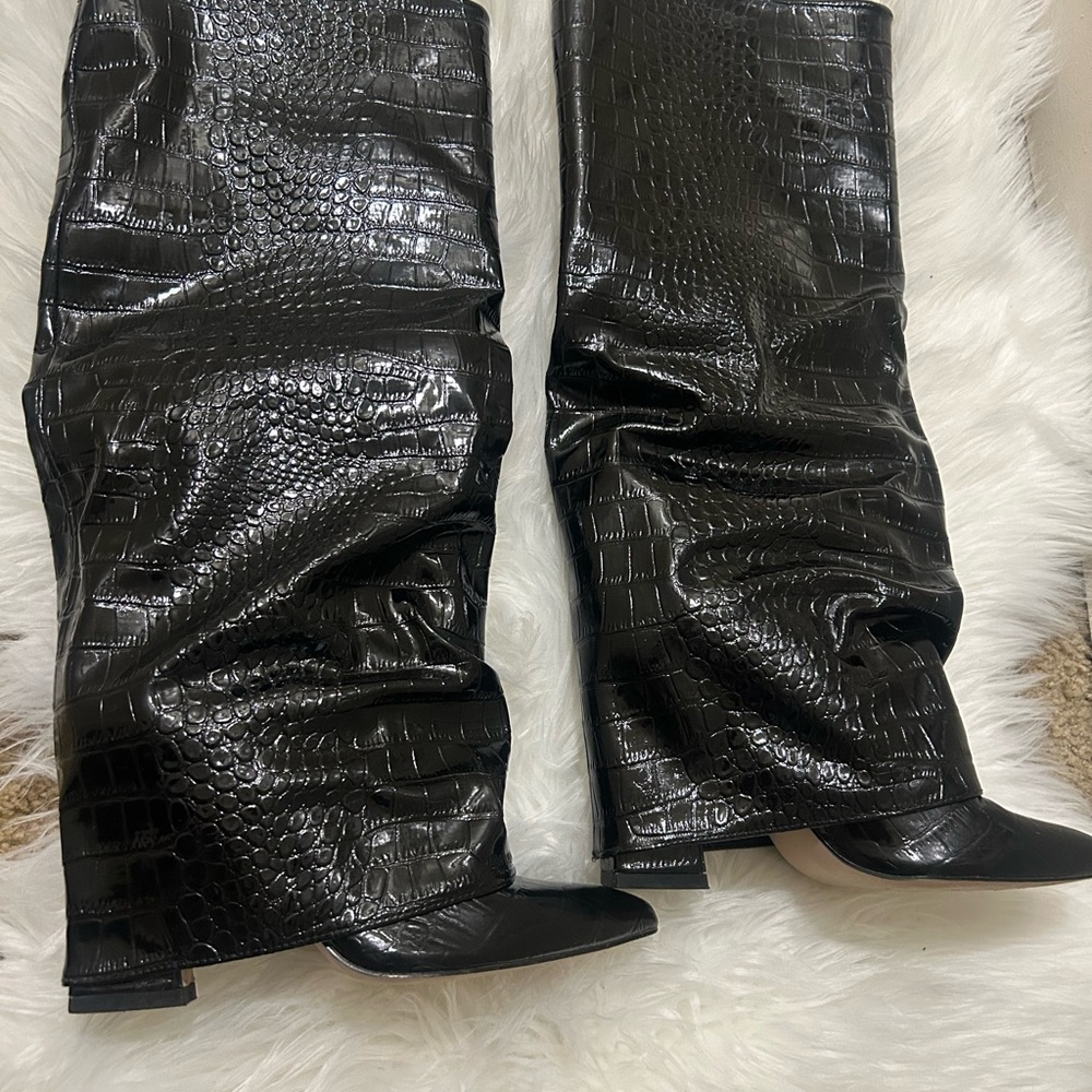 Steve Madden Black Embossed Heeled Boots